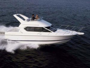 Bayliner Boat Cruising