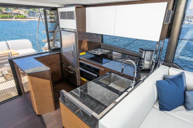 Prestige 590 galley