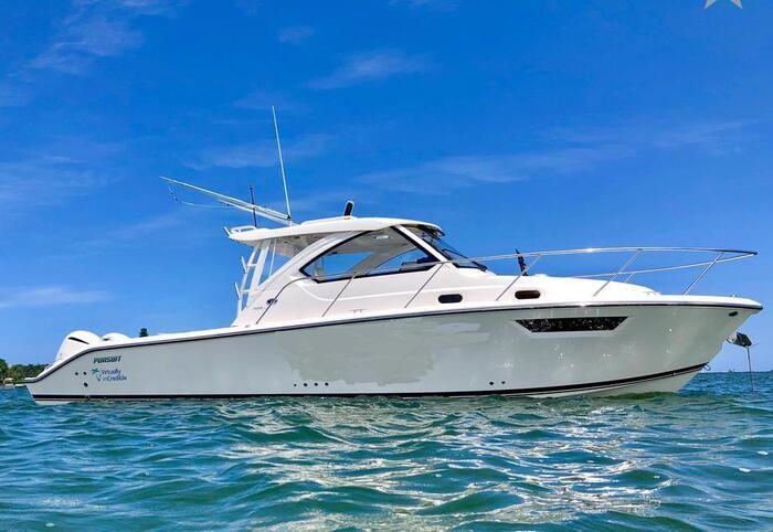 32’ Pursuit OS 325 Offshore for sale