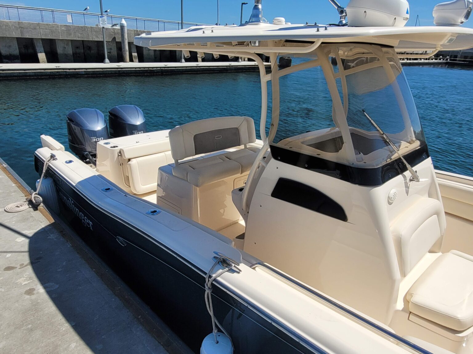 2016 GRADY WHITE 271 CANYON Ballast Point Yachts